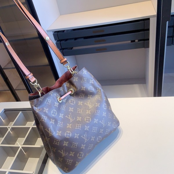 Lv ルイヴィトン ブランドショルダーバッグ女性 肩掛けバッグ ミニ財布3点セット ブランドバケットバッグ 男女兼用ブランド手持ちバッグ鞄ブランドミニバッグコーデ