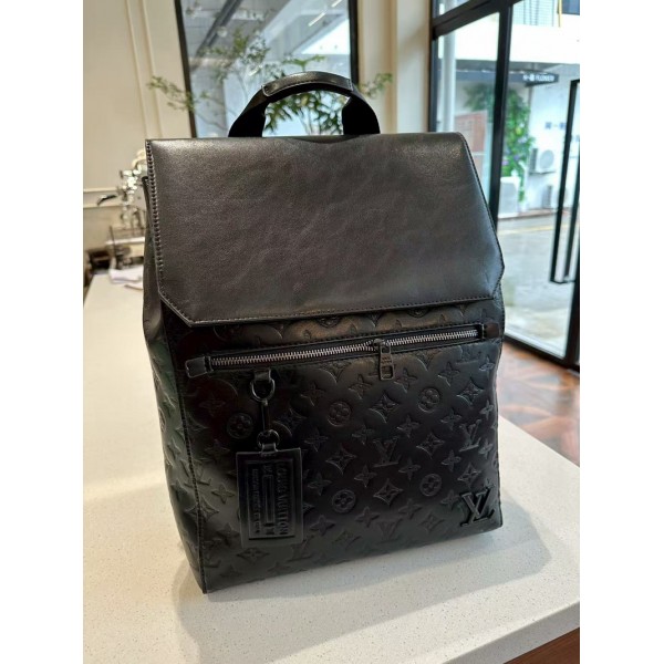 Lv ブランドルイヴィトンモノグラムエンボスリュック レザーバッグ フラップ式 メンズ バックパック 通勤 大容量 ビジネスリュック