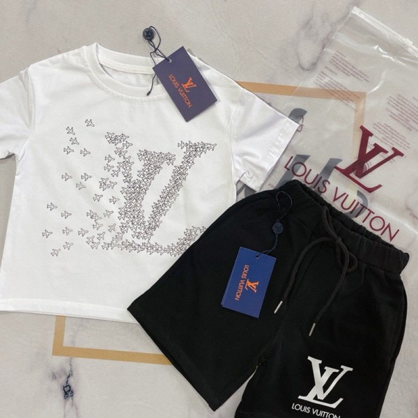 ブランドルイヴィトン子供服 男の子 セットアップ LV 夏 Tシャツ 半ズボン 2点セット ガールズ ジャージ 90-160CM 半袖 スウェット デニムパンツ 上下セット 女の子服 キッズ 韓国 おしゃれ 可愛い 通園 通学 女児服 普段着 子供 ジュニア服