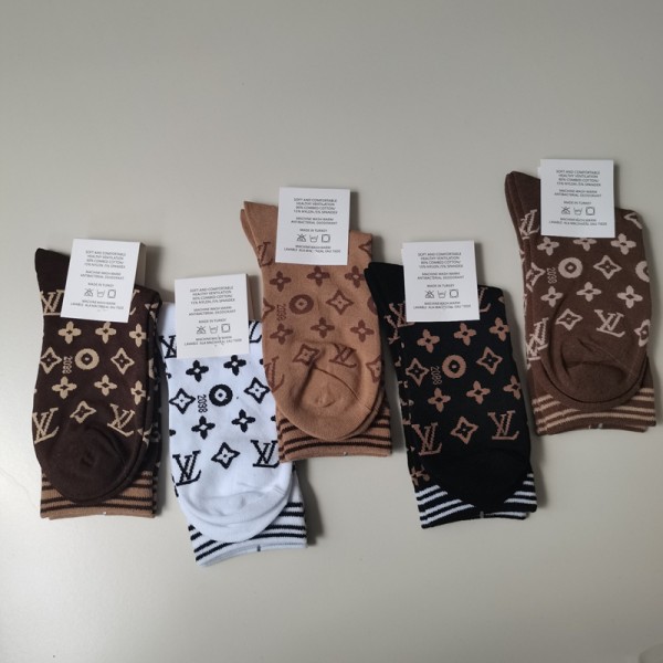Lv ルイヴィトンブランドミドルソックス 高品質浅口ソックス 女の子好き 韓国上質な コットン ソックス くつしたブランドソックス 男女兼用 ファッション