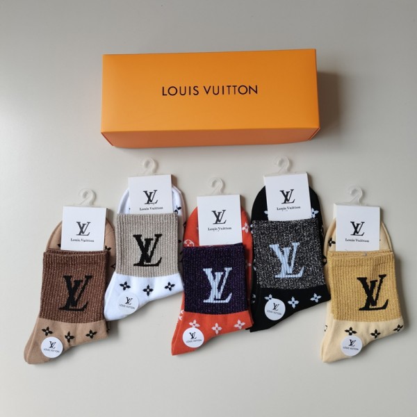 Lv ルイヴィトンブランド ハイソックス 大人気浅口ソックス 女の子好き 韓国上質な コットン ソックス くつしたブランドソックス 男女兼用 ファッション