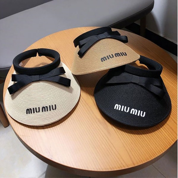 ブランドミュウミュウ 麦わら帽子 レディース 夏 MIUMIU UVカット帽子 広つばサンバイザー 通気性 作業用帽子 蝶結びサンカット 遮熱折りたためるクール日よけ帽子 飛ばれない ストロー