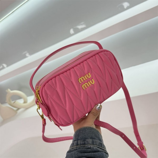ミュウミュウ MiuMiuハイブランド斜め掛けバッグブランドショルダーバッグ女性肩掛けバッグブランドボックスバッグミニかわいい