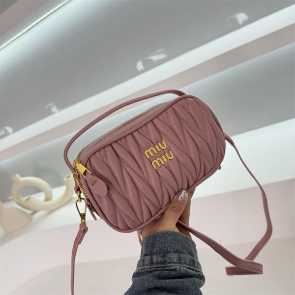 ミュウミュウ MiuMiuハイブランド斜め掛けバッグブランドショルダーバッグ女性肩掛けバッグブランドボックスバッグミニかわいい