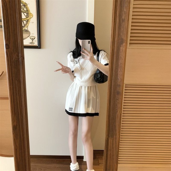ミュウミュウ MiuMiuハイブランドリプニット ニットｔシャツ レディース プリーツスカート サマーニット トップス シャツ 柔らかい 薄手 大人 おしゃれ エレガント 上品 きれいめ ストレッチ 通勤 ゆったり 夏服 S- XL