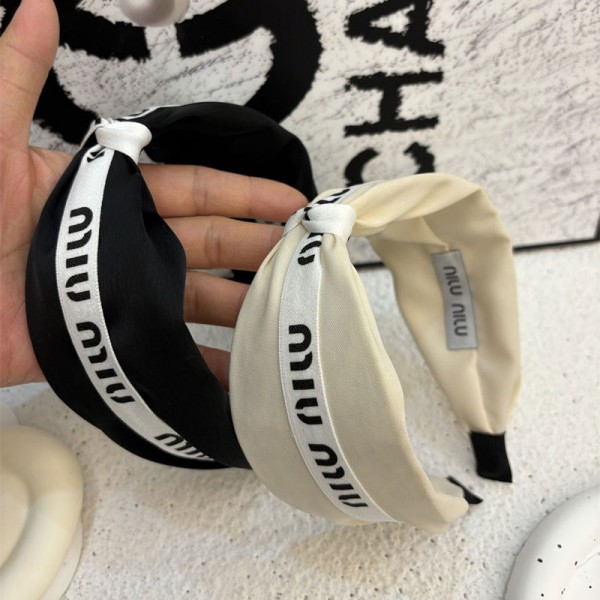 ミュウミュウ MiuMiuカチューシャブランドかわいいブランド可愛い蝶結びヘアバンドブランドリボンヘアアクセサリー女性ハイブランド髪飾り存在感抜群