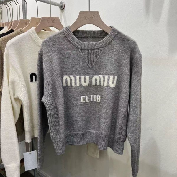 ミュウミュウ MiuMiuブランドセーター レディース ニット トップス 丸首 カットソー S - 3XL ケーブル編み プルオーバー 長袖 着痩せ ゆったり ファッション カジュアル 可愛い 伸縮性 体型カバー 通勤 着心地 韓国 着回し 柔らかい お出かけ 春 秋 冬