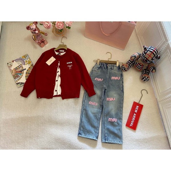 ミュウミュウ MiuMiuブランド子供セーター ロングパンツ セットアップ 女の子 カーディガン スーツガールズ トップス 2点セット 上下セット 110¬170CM キッズ パンツスーツ シャツプル オーバー ジュニア ニット重ね着カジュアル長袖春秋冬