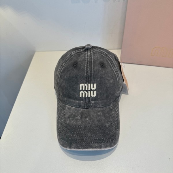 MiuMiu ブランドミュウミュウ 野球キャップ レディース ベースボールキャップ ウォッシュ加工 綿 帽子 おしゃれ 小顔効果 無地 調節可能 日よけ帽子 メンズ
