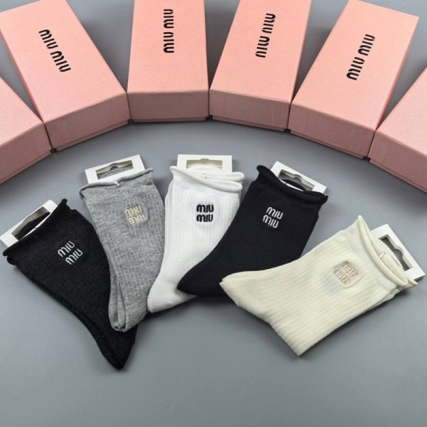 ミュウミュウ MiuMiuハイブランド ソックス 綿製レディース向け 靴下 かわいいブランド ストッキング 大人気上質な コットン ソックス くつした5 足セット