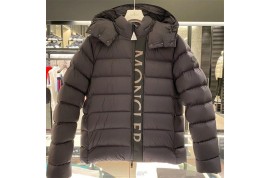 モンクレールダウンジャケット グッチ秋冬マフラー ディオールボアスリッパ