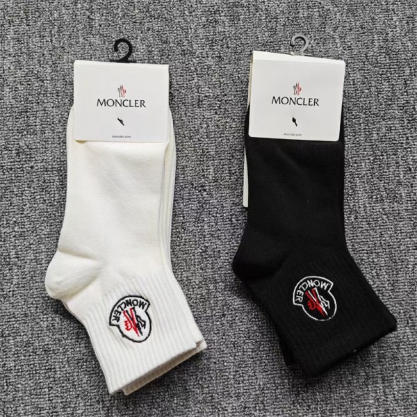 Moncler モンクレールレディース向け 靴下 かわいいコットン 靴下 メンズ 通気性ブランドミドルソックス 高品質ブランドソックス 男女兼用 ファッション 3足セット