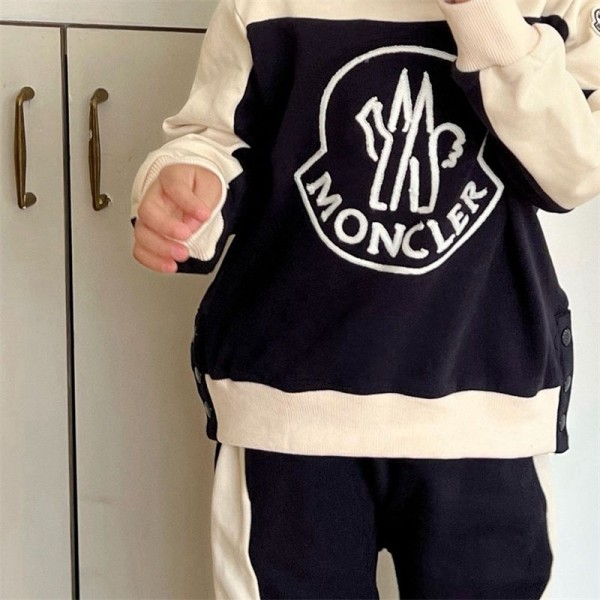 Moncler モンクレールブランド子供服 100 - 160cm 女の子 ジャージス 上下セット キッズ スウェット スポーツウェア 2点セット パーカー パンツ ズボン セットアップ 長袖 運動着 シンプル おしゃれ ゆったり 韓国風 ガールズ 春 秋 冬 