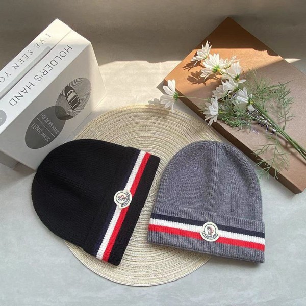 Moncler モンクレールブランドメンズ ニット帽 ビーニー帽 通勤 秋 冬 防寒帽子 スキー スノボ 帽子 レディース 大きいサイズ 小顔効果 伸縮性 柔らかい 厚手 毛糸の帽子