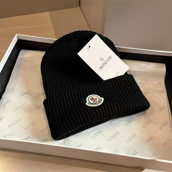 Moncler モンクレールブランド ニット帽 メンズ レディース 秋 冬 帽子 防寒 防風 伸縮性 ビーニー 小顔効果 おしゃれ 無地 シンプル 通勤 通学 アウトドア 4色展開 暖かい カジュアル 男女兼用