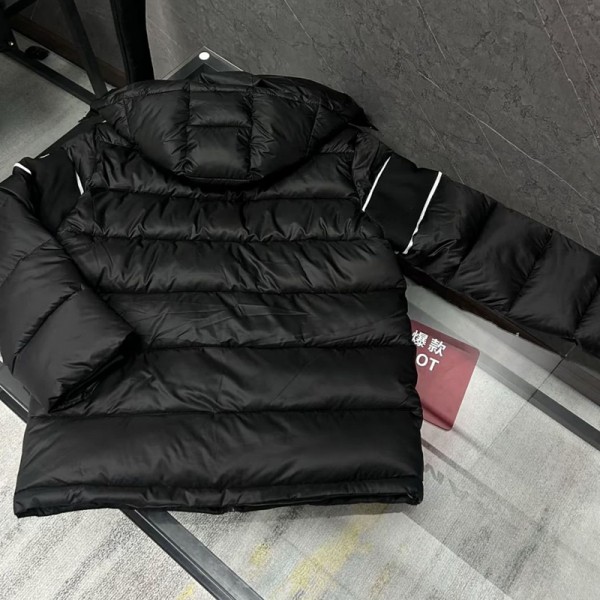 Moncler モンクレールハイブランドダウンジャケット メンズ 大きいサイズ ダウンコート S-4XL 冬服 中綿ジャケット フート付き 防寒 防風 暖かい 撥水 軽量 厚手 男女兼用 アウター カジュアル アウトドア 登山 通勤 通学