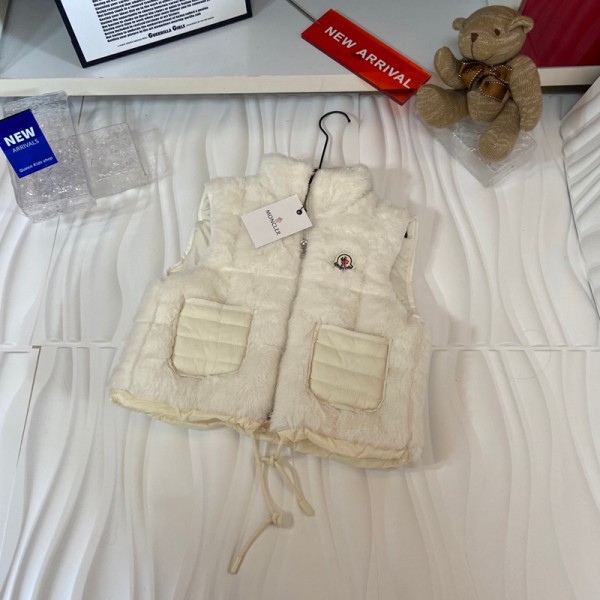 Moncler モンクレールブランド子供ボアベスト キッズ もこもこ ホワイト ジップアップ ファーベスト ノースリーブアウター ノースリーブ アウター 重ね着 暖かい ゆったり カジュアル 110¬170cm 防寒着 お出かけ 部屋着 秋 冬