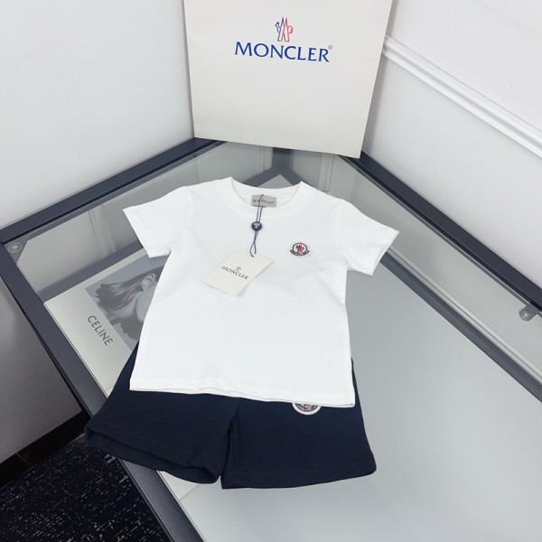 Moncler モンクレールハイブランド子供服 Tシャツ 男の子 セットアップ 夏服 半袖 Tシャツ 90-170CM ハーフパンツ 上下セット 子供 ジャージ 上下セット 男の子 カジュアル 韓国 お洒落 男の子 半袖スウェット セットアップ