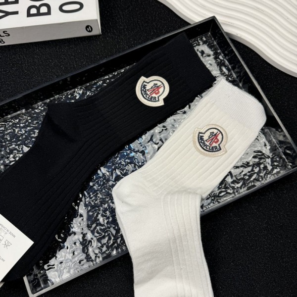 Moncler モンクレールレディース向け 靴下 かわいいコットン 靴下 メンズ 通気性上質な コットン ソックス くつしたブランドソックス 男女兼用 ファッション