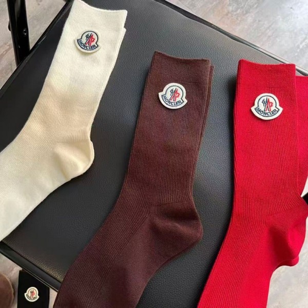 Moncler モンクレールレディース向け 靴下 かわいいコットン 靴下 メンズ 通気性ブランドミドルソックス 高品質浅口ソックス 女の子好き 韓国