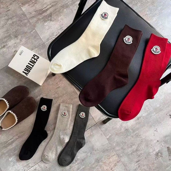 Moncler モンクレールレディース向け 靴下 かわいいコットン 靴下 メンズ 通気性ブランドミドルソックス 高品質浅口ソックス 女の子好き 韓国