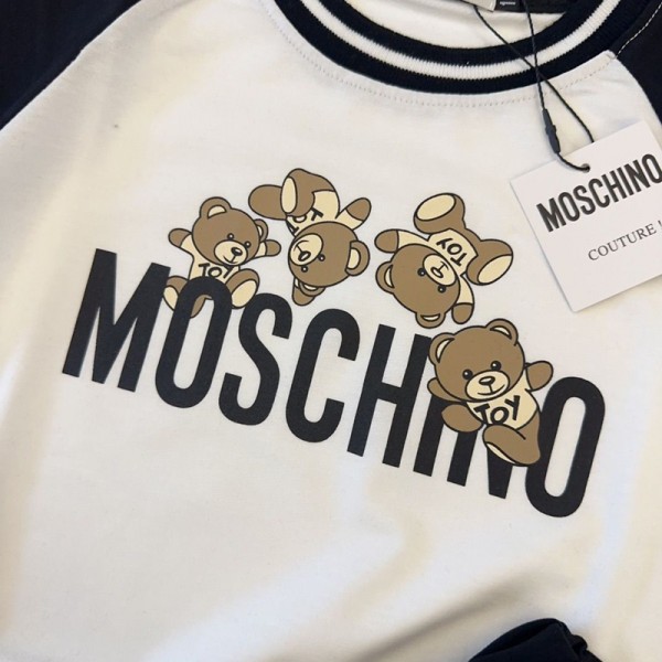 Moschino モスキーノブランド子供服 男の子 セットアップ 夏服 半袖 Tシャツ ハーフパンツ 90-140cm 上下セット 子供 ジャージ 上下セット 男の子 カジュアル 韓国 お洒落 男の子 半袖スウェット セットアップ