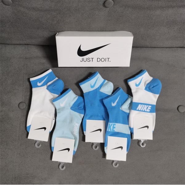 Nike ナイキレディース向け 靴下 かわいいブランド ストッキング 大人気コットン 靴下 メンズ 通気性ブランドミドルソックス 高品質