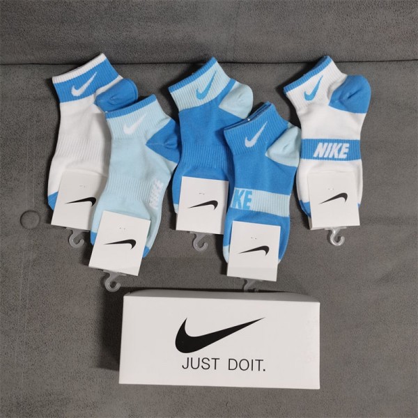 Nike ナイキレディース向け 靴下 かわいいブランド ストッキング 大人気コットン 靴下 メンズ 通気性ブランドミドルソックス 高品質