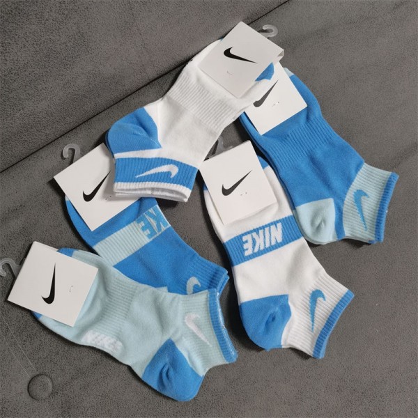 Nike ナイキレディース向け 靴下 かわいいブランド ストッキング 大人気コットン 靴下 メンズ 通気性ブランドミドルソックス 高品質