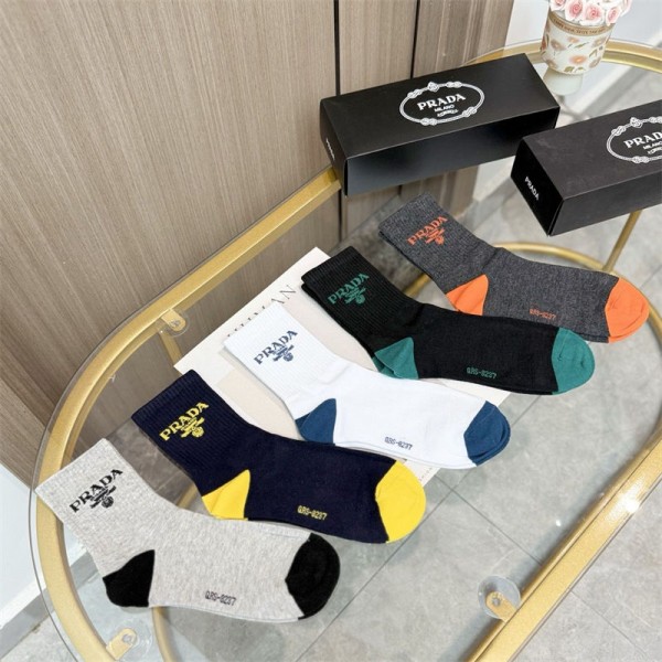 Prada プラダハイブランド ソックス 綿製レディース向け 靴下 かわいいブランドミドルソックス 高品質浅口ソックス 女の子好き 韓国