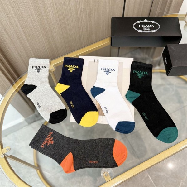 Prada プラダハイブランド ソックス 綿製レディース向け 靴下 かわいいブランドミドルソックス 高品質浅口ソックス 女の子好き 韓国