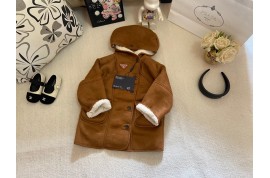 ハイブランドプラダ子供ボアジャケット ミュウミュウかわいいヘアピン