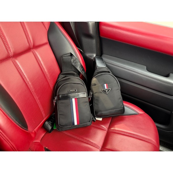 Prada プラダブランドボディバック メンズ 斜めがけバック 大容量 ショルダーバック 防水 ワンショルダーバック クロスボディバック メンズバック 多機能 17*28cm