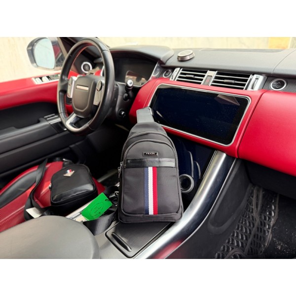 Prada プラダブランドボディバック メンズ 斜めがけバック 大容量 ショルダーバック 防水 ワンショルダーバック クロスボディバック メンズバック 多機能 17*28cm