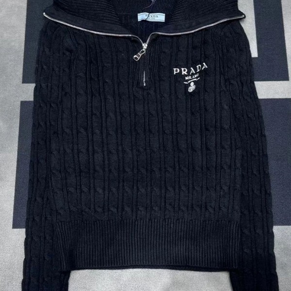 プラダpradaケーブル編み ハーフジップニットプルオーバー レディース 2 色展開 オフホワイト / ブラックプラダprada 柔らかケーブル編み ハーフジップニットセーター 通勤 