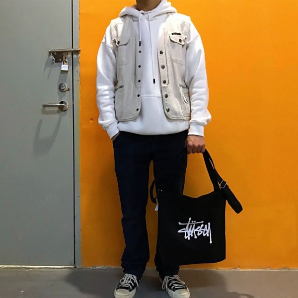 Stussy ステューシーブランドキャンバスバッグ ショルダーバッグ 大容量 トートバック 一泊旅行 キャンバストート エコバッグ 帆布 肩掛け トート ショッピングバッグ シンプル ファスナー付き レディース メンズ 