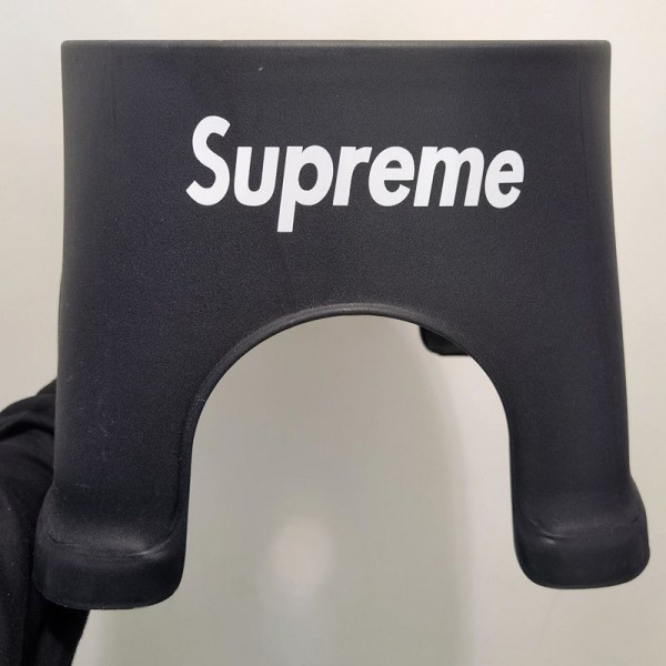 シュプリーム風呂椅子 厚くする Supreme ブランド バスチェア 軽量 コンパクト 丸いスツール 安全 滑り止め足 通気性よく乾きやすい 北欧 シャワー 風呂イス 小塑料板凳 組み立ては不要です 積み重ねたストレージ 省スペース 収納便利