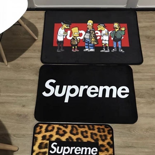 Supreme シュプリームステューシーブランド 泥落としマット カーペット大幅応接間ラグ 洗える 部屋マット カーペット 消音 抗菌ブランド シャワーマット吸水CDGオフ-ホワイトブランドマット室内 滑り止め