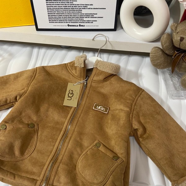 ブランドUGG子供服 ボアジャケット アグキッズ裏起毛コート アウター キッズ 男の子 裏起毛 暖かい 秋冬コート 90¬140CM ブルゾン ボーイズ 撥水 防寒 春 秋 冬 スタジャン 上着 通園 通学 ギフト