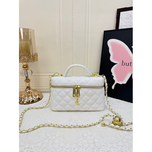 Chanel シャネルハイブランドチェーンバッグ ブランドイヴサンローランボックスバッグ 肩掛けバッグ ブランド男女兼用レディースショルダーバッグブランドカジュアル
