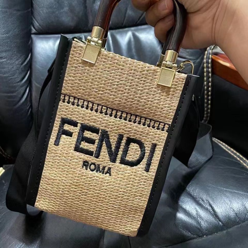 ブランド FENDI バッグ カゴバッグ