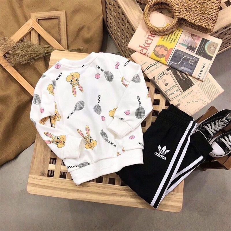 ブランドAdidasキッズジャージセットアップ