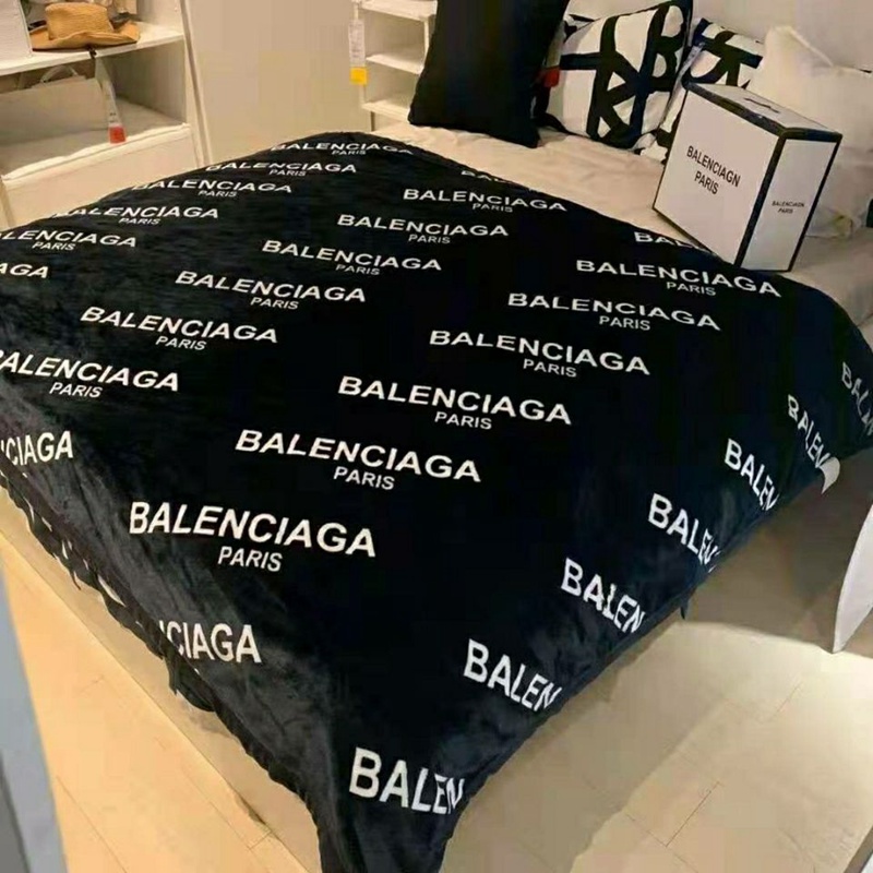 ハイブランド Balenciaga ブランケット毛布 タオルケット オフィス用 