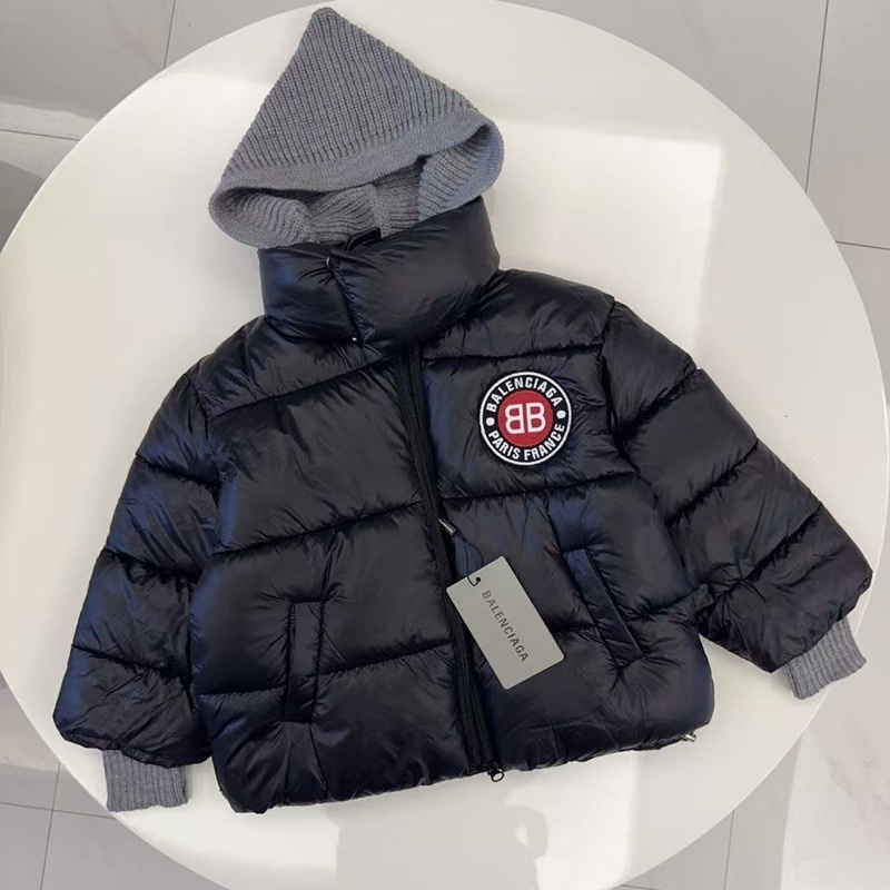 バレンシアガ子供ダウンジャケット