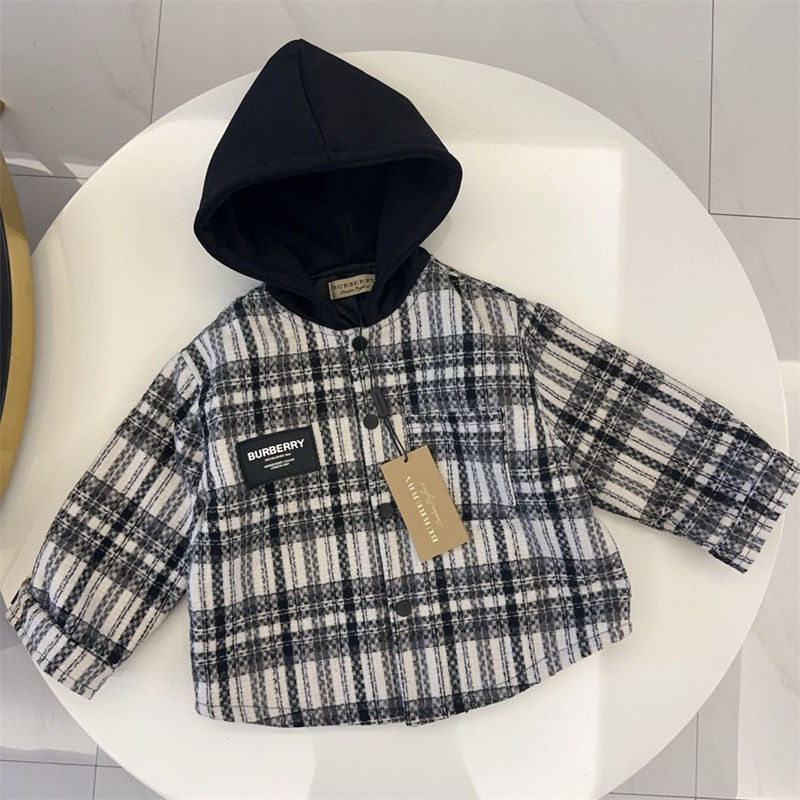 Burberry ブランド スタジャン
