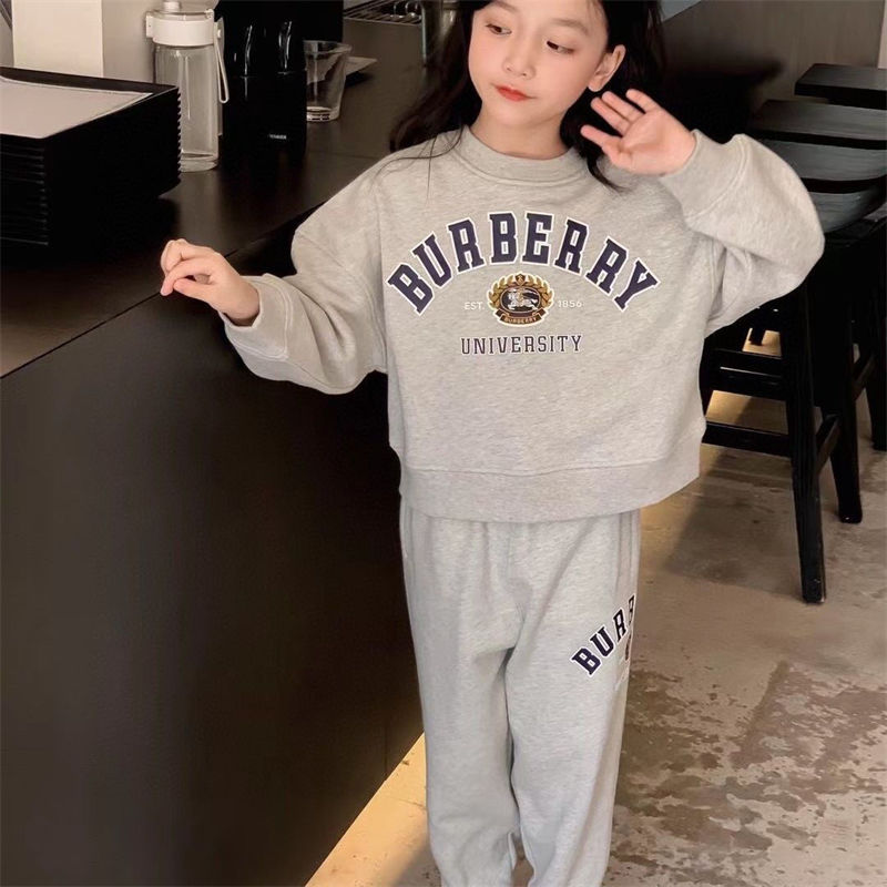 Burberry子供ジャージ上下セット