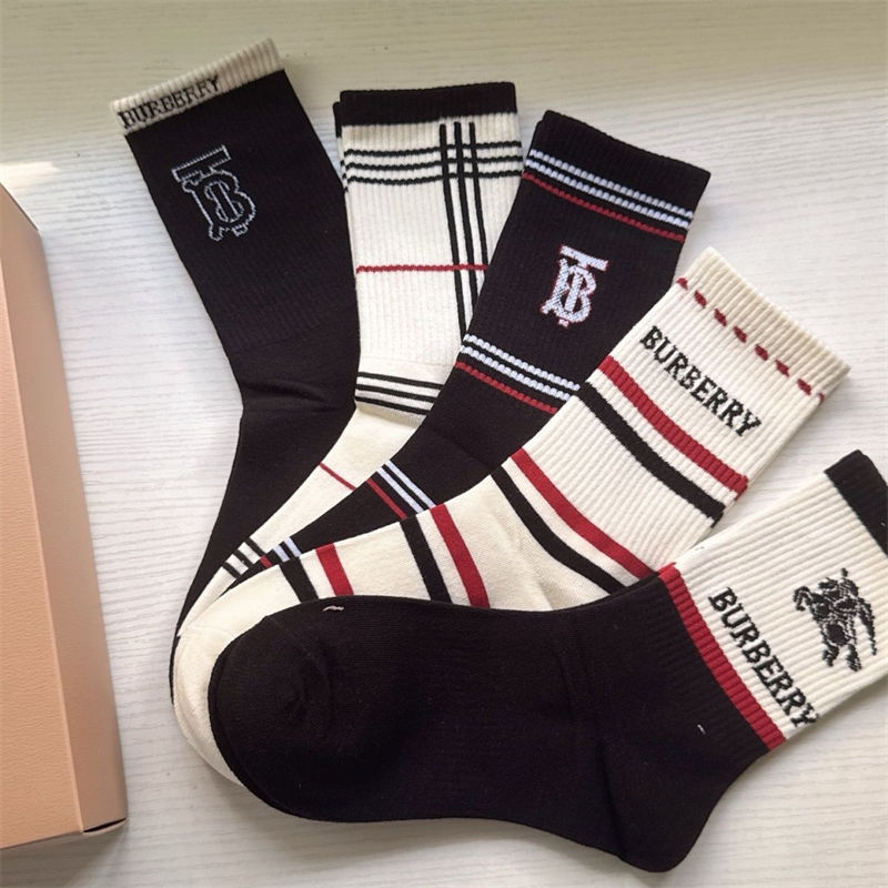 バーバリーハイソックス 女の子好き