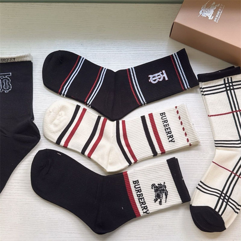ブランドBurberry 靴下 男女兼用
