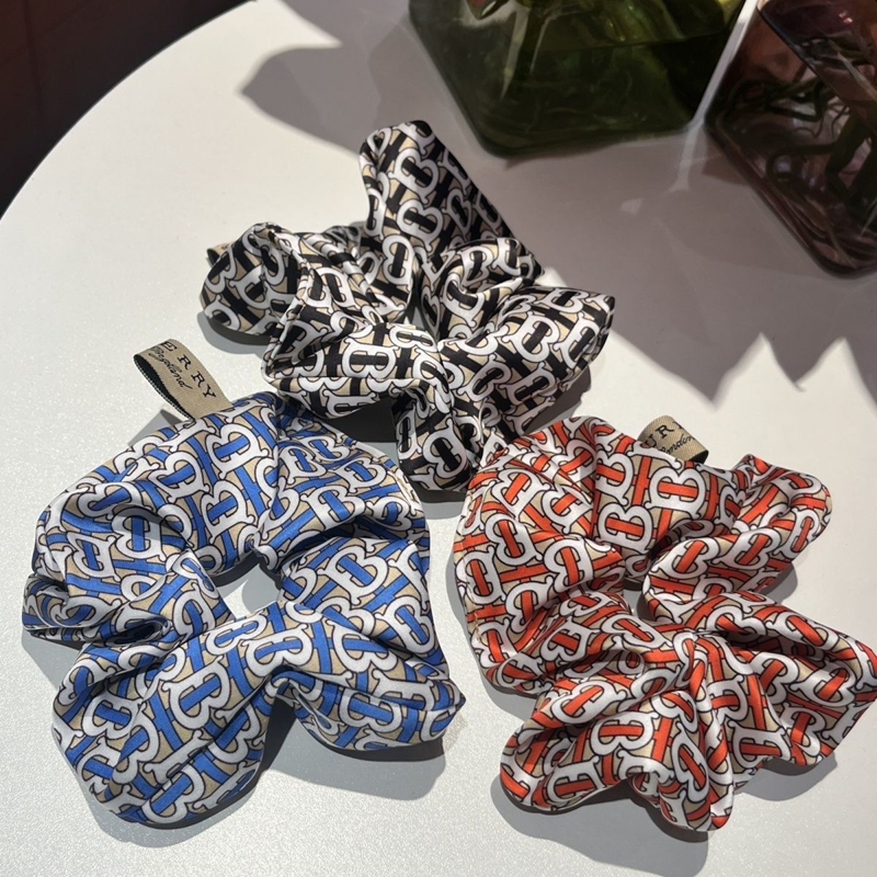 Burberry リボンヘアゴム