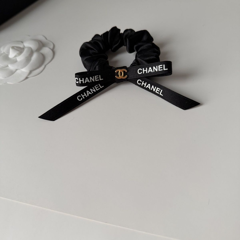 Chanelリボンシュシュ エレガント
